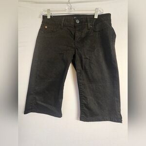 Hudson USA-Short Women's 28 Black  Denim Viceroy  Knee Short. 88.5%Cotton